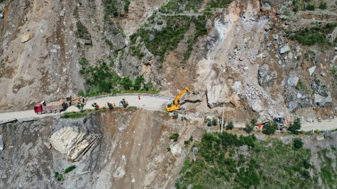 Cina: maltempo, ripristino infrastrutture nella provincia di Gansu (1)