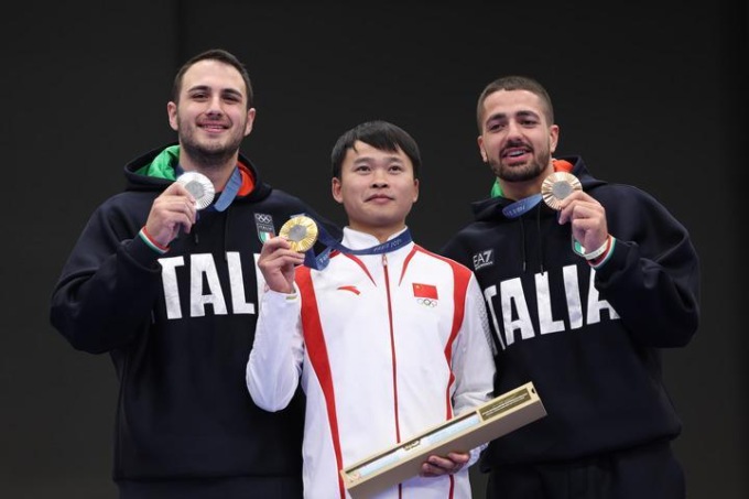 Olimpiadi: cerimonia di premiazione pistola ad aria compressa a 10 metri