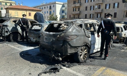 TIVOLI: INCENDIA L’AUTO AD UNA COPPIA PER ESTORCERE DENARO, ARRESTATO