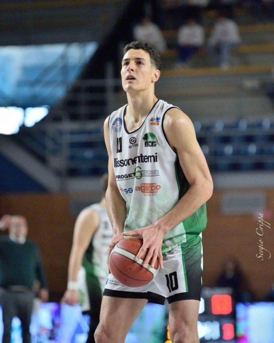 BASKET SERIE B: AGUSTIN CAFFARO ALLA BANACQUISTA LATINA