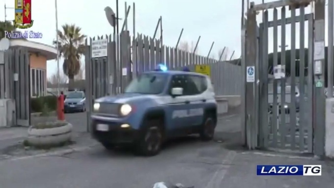 TIVOLI: PICCHIA LA COMPAGNA INCINTA, ALLONTANATO