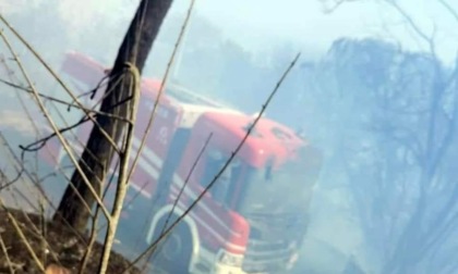 FUMONE: INCENDIO, FERITI DUE VIGILI