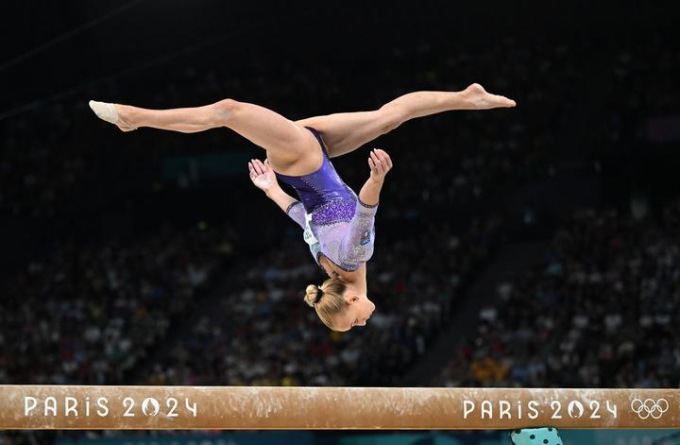 Olimpiadi: Giochi Parigi, trave di ginnastica artistica femminile (1)