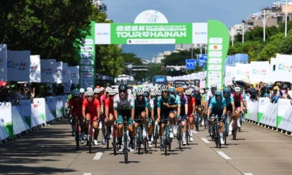 Cina: Hainan, 15mo tour della gara di ciclismo su isola di Hainan (2)