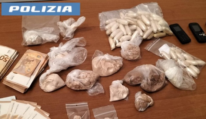 VELLETRI: SPACCIO DI DROGA, 5 ARRESTI