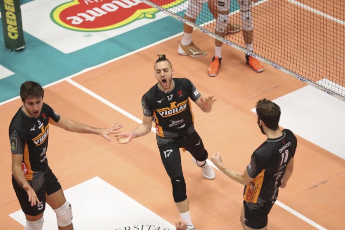 PALLAVOLO A3: FRANCISCO RUIZ AL SABAUDIA