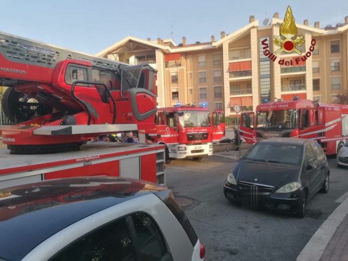 ROMA: APPARTAMENTO IN FIAMME, DONNA USTIONATA