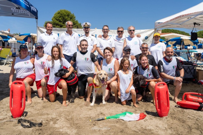 “Crescere insieme si può”, progetto mare sicuro con gli amici a quattro zampe