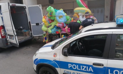 TERRACINA: SPIAGGE. COMMERCIO ABUSIVO, SCATTANO I SEQUESTRI