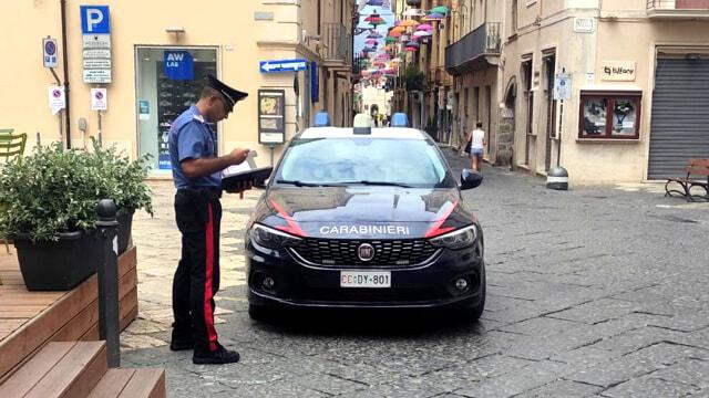 FONDI: ACCOLTELLATO NELLA NOTTE, CACCIA AL RESPONSABILE