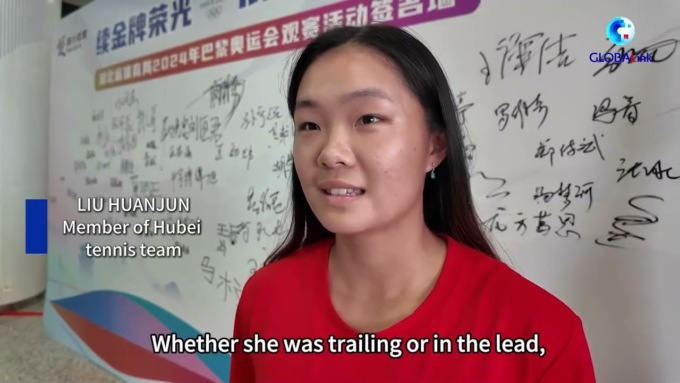 Cina: famiglia, amici festeggiano storico oro di tennista Zheng Qinwen