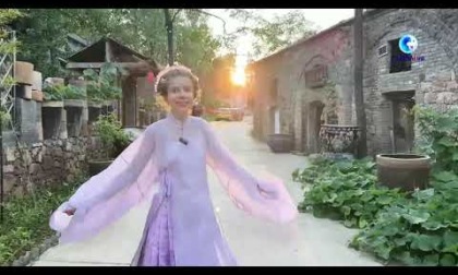 Cina: Henan, espatriata polacca esplora città natale di porcellana Jun