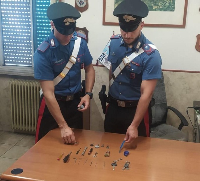 ROMA: RUBA IN CASA, FERMATO DAI NIPOTI DELLA VITTIMA