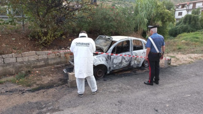 LENOLA: ATTENTATO AL SINDACO, DUE ARRESTI