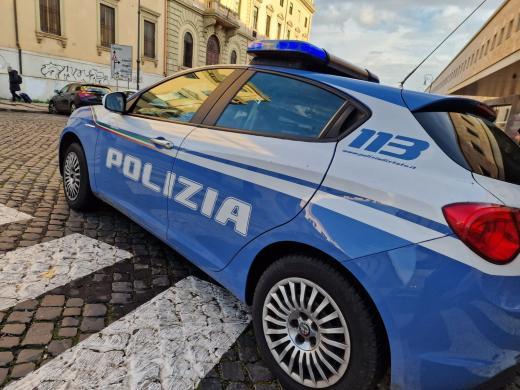 ROMA: VIOLENTA LA COMPAGNA E LA SEQUESTRA