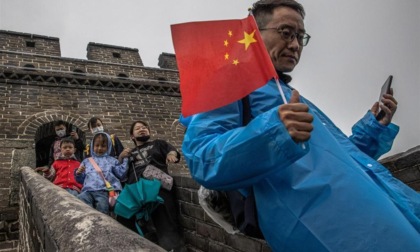 Rilassamento regole visti rafforza industria viaggi Cina-Europa in estate