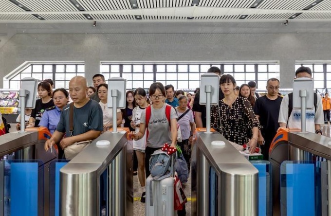 Cina: picco estivo si chiude con record dei viaggi passeggeri ferroviari