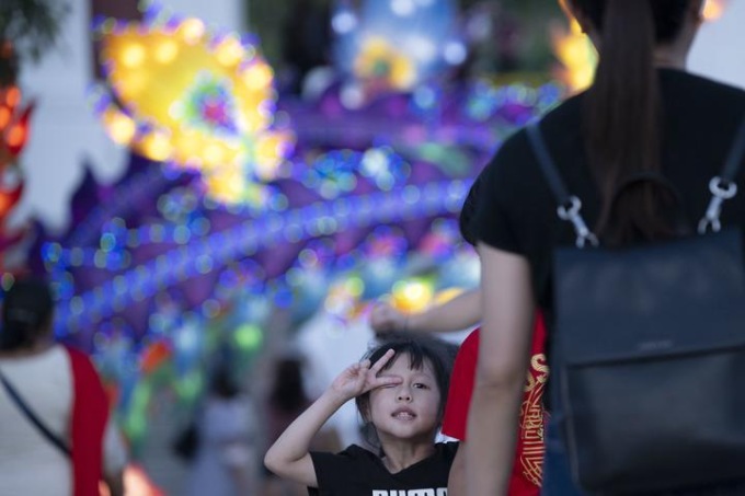 Singapore: evento “Luci sul lago” per celebrare Festa metà autunno (2)