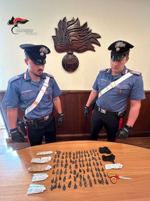 VITERBO: NASCONDE LA DROGA NEI TUBETTI DEL DENTIFRICIO, ARRESTATO