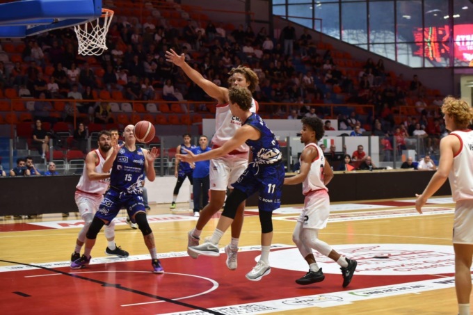 BASKET: TOUR DE FORCE DELLE LAZIALI