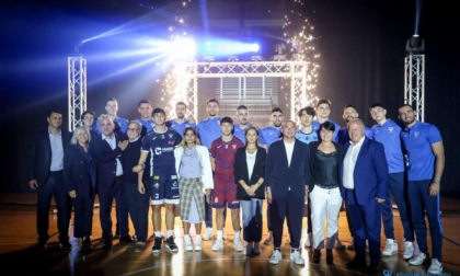 PALLAVOLO SUPERLEGA: CISTERNA, PRESENTAZIONE IN GRANDE STILE