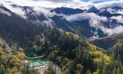 Cina: Sichuan, paesaggio autunnale a Jiuzhaigou (1)