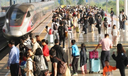 Cina: viaggi ferroviari passeggeri segnano nuovo record nei primi 9 mesi del 2024