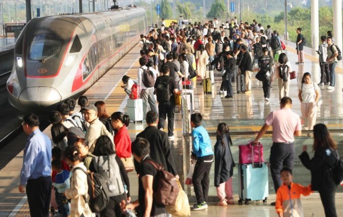 Cina: viaggi ferroviari passeggeri segnano nuovo record nei primi 9 mesi del 2024