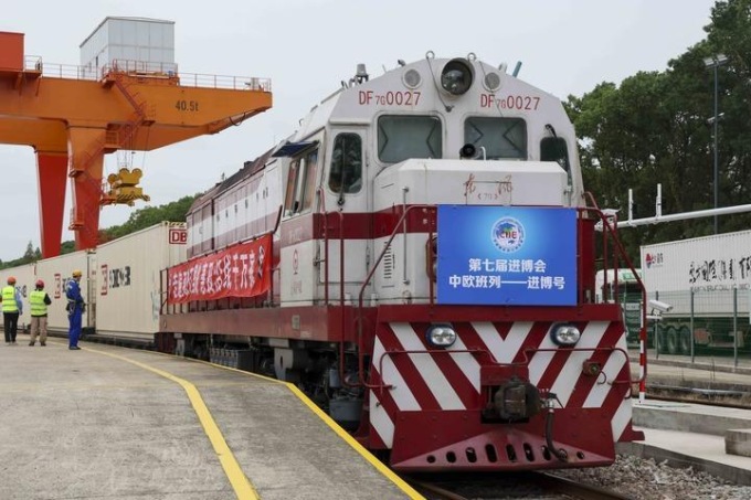 Cina: arrivo a Shanghai del primo treno “Jinbo” di quest’anno (1)