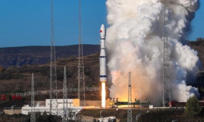 Cina: Long March-6 decolla da Centro di lancio satellitare di Taiyuan