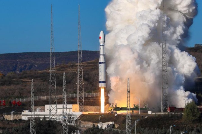 Cina: Long March-6 decolla da Centro di lancio satellitare di Taiyuan