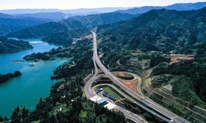 Cina: apertura dell'autostrada Jianhe-Liping nel Guizhou (1)