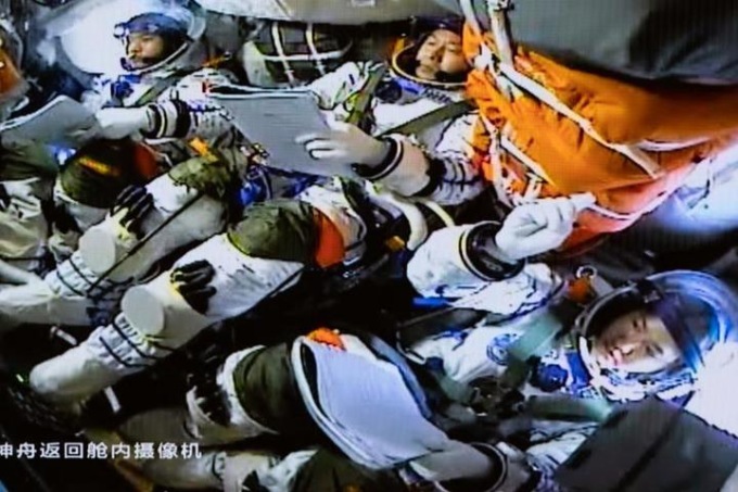 Cina: Shenzhou-19 agganciato con successo a combinazione di stazione spaziale (1)