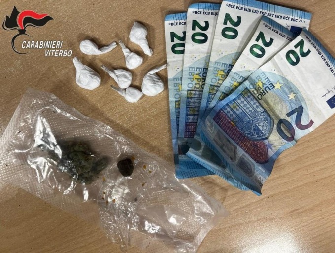 CIVITA CASTELLANA: SPACCIO DI DROGA, DENUNCIATO