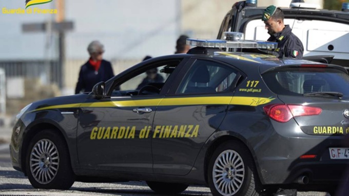 ROMA: CORRUZIONE TRA PRIVATI, PERQUISIZIONI E SEQUESTRI