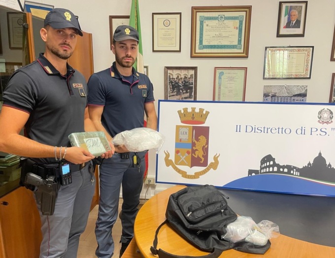 ROMA: CON LA COCAINA IN AUTO, ARRESTATI