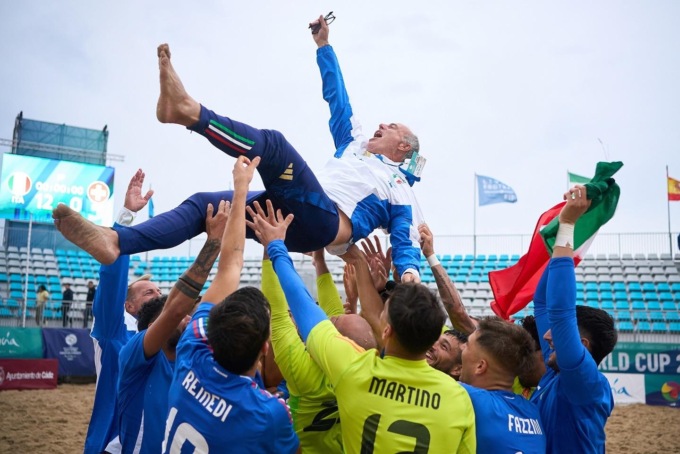BEACH SOCCER: LA NAZIONALE AZZURRA SI QUALIFICA PER I MONDIALI