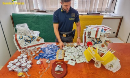 ROMA: GIUBILEO, SEQUESTRATI SOUVENIR TAROCCHI