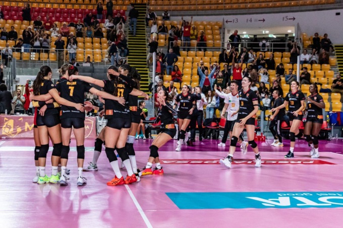 PALLAVOLO FEMMINILE: SMI ROMA, DOMANI L’ESORDIO IN CHALLENGE CUP