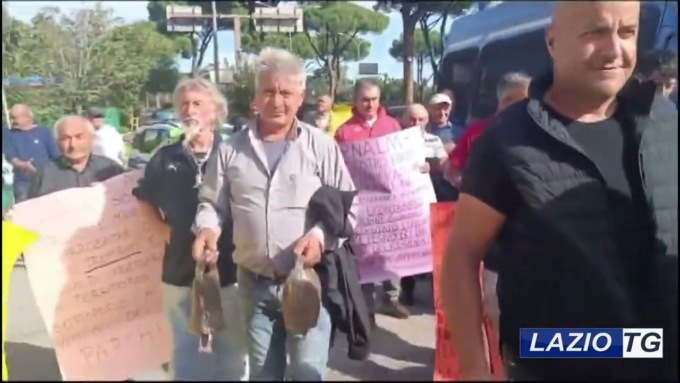 ROMA: LA PROTESTA DEGLI ALLEVATORI AL MINISTERO DELL’AMBIENTE