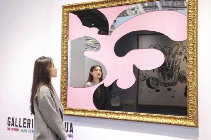 Cina: esploriamo area espositiva su antiquariato, belle arti a 7ma CIIE (1)