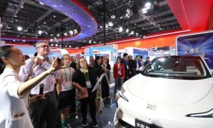 Cina: talenti stranieri visitano la CIIE di Shanghai