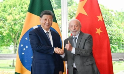 Cina: Xi tiene colloqui con presidente brasiliano Lula da Silva (1)