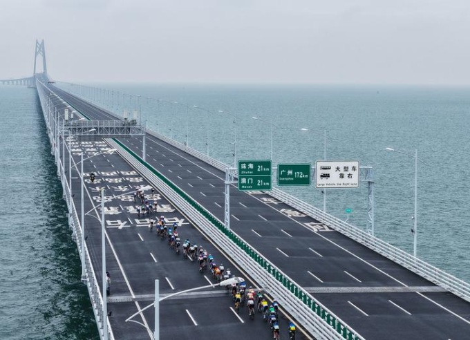 Cina: gara di ciclismo su strada nell’Area della grande baia