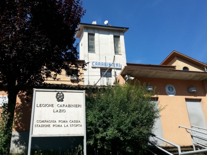 ROMA: MINACCIA LA EX INCINTA CON UNA SIRINGA, ARRESTATO