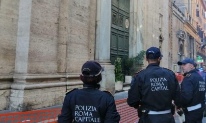 ROMA: CROLLO IN VIA DEL CORSO, AL VIA LA MESSA IN SICUREZZA