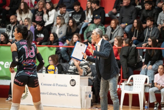 PALLAVOLO B1 FEMMINILE: UNITED VOLLEY POMEZIA AL TIE BREAK SU CASTELLANA FROTTE