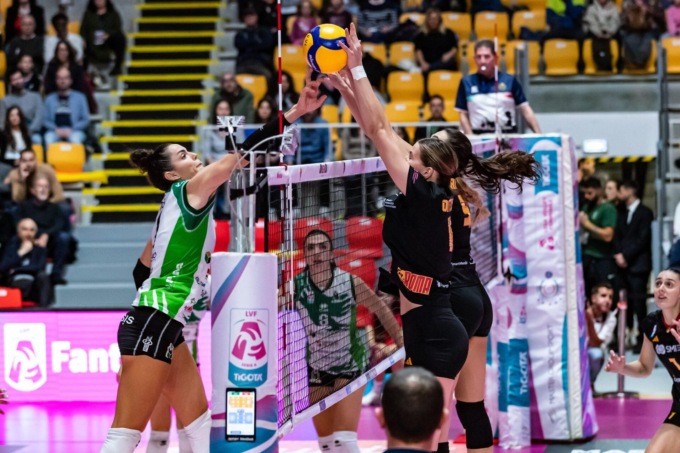 PALLAVOLO: SCONFITTE SMI ROMA E SABAUDIA