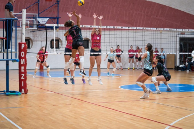 PALLAVOLO B1 FEMMINILE: UNITED VOLLEY POMEZIA-ICS S.LUCIA 3-0