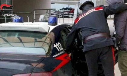 CANINO: RAPINATO IN STRADA, TRE ARRESTI